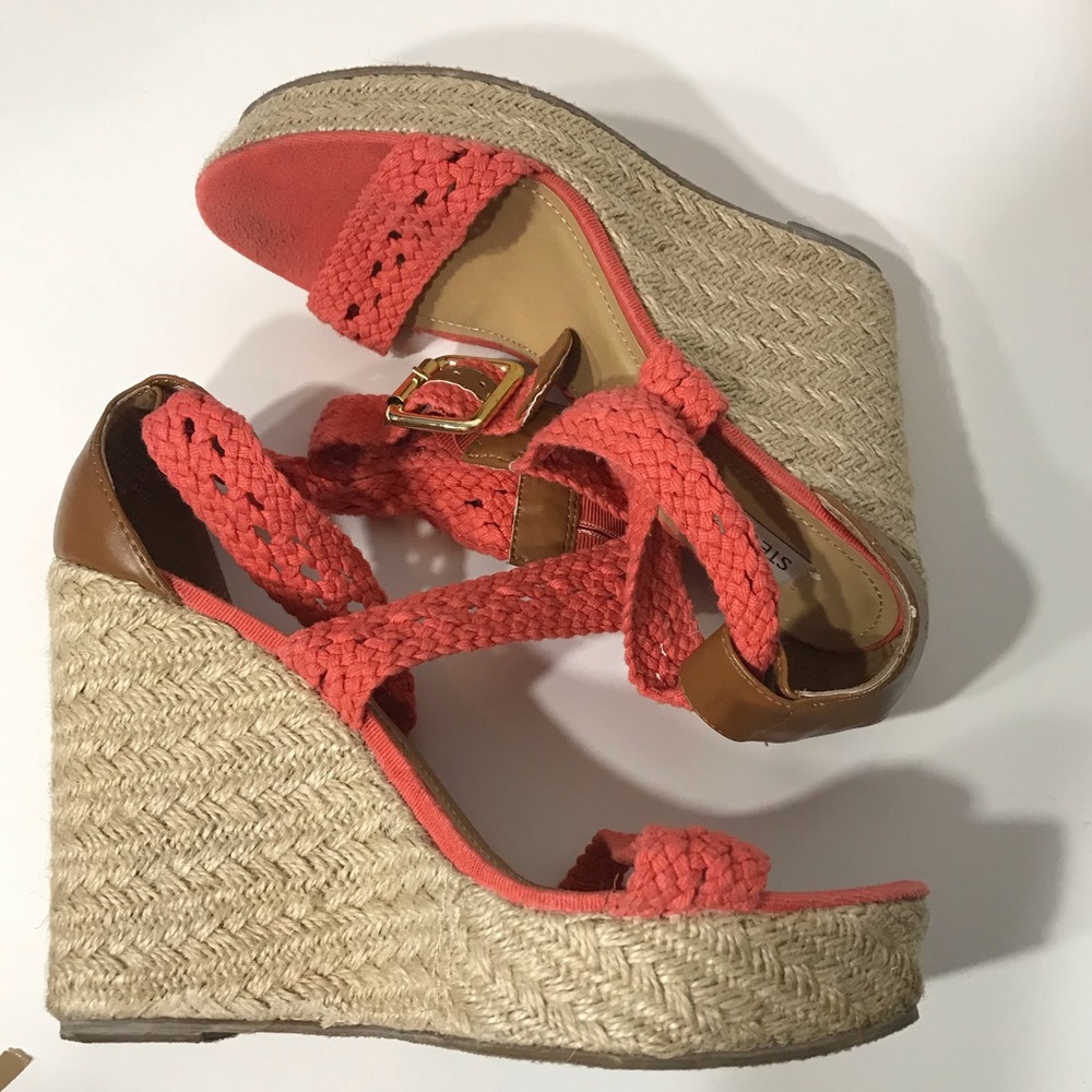 Steve Madden Magestee Coral Pink Crochet Wedge s9